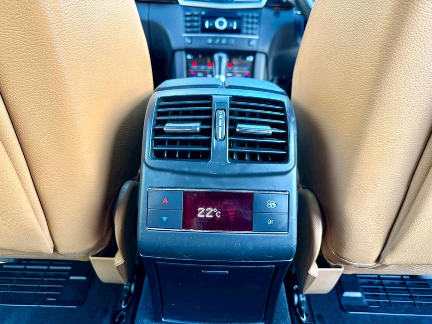 Mercedes-Benz e250 #w212 ปี 2012 สีขาว รถบ้านมือเดียวป้ายแดง ดูแลศูนย์ทุกระยะ 20