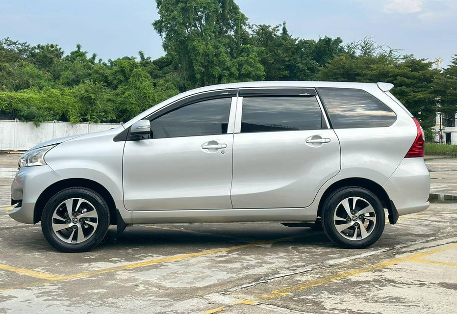 Toyota Avanza 1.5G ปี 2016  ประวัติเข้าศูนย์ทุกระยะ 3