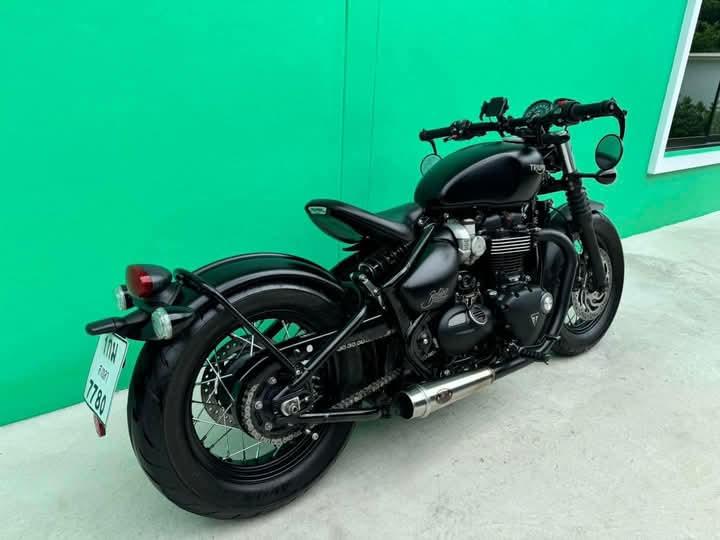 Triumph Bonneville Bobber 2019 5