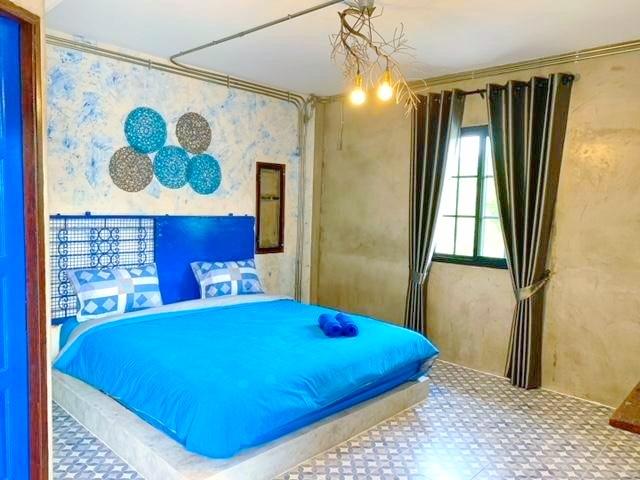 เขาใหญ่-วังน้ำเขียว บ้านไร่อิงฟ้า ให้เช่าบ้าน เขาใหญ่ 3 สไตล์ 255 ตร.ม. 65ตร.วา. วัดญานสัมปันโน 1 กม. 3 นอน 3 น้ำ 2
