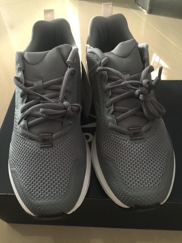 รองเท้าผ้าใบReebok unisex