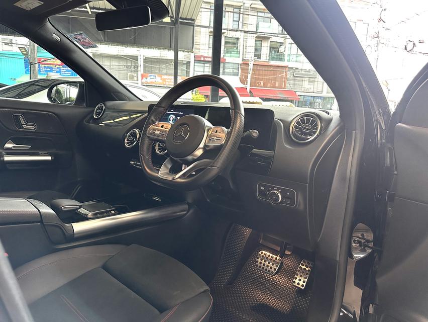 2023/24 MERCEDES BENZ GLA200 AMG พร้อมแพคเกจ MBSP ศูนย์ 7