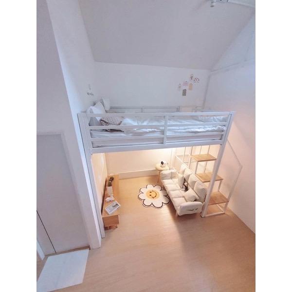 โครงเตียง 2 ชั้นมือสอง ขนาด 3.5 ฟุต ชั้นล่างสูง 160ซม. รวม2ชั้นสูง 190 ซม. สภาพดีแข็งแรงไม่โยกเยก มีรอยตำหนิจากที่หนีบโทรศัพท์เล็กน้อย รูปที่ 2