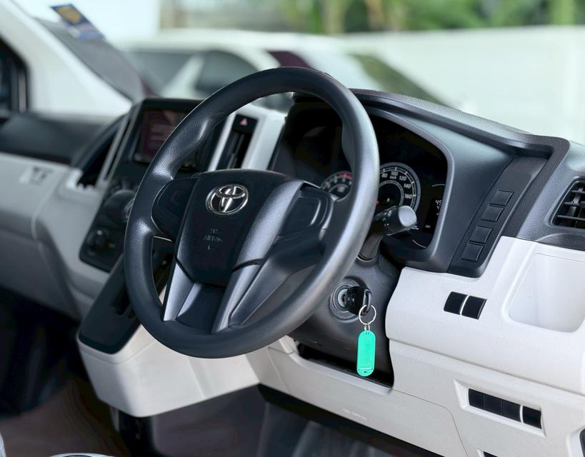 ขาย Toyota Commuter 2.8 ปี20 12