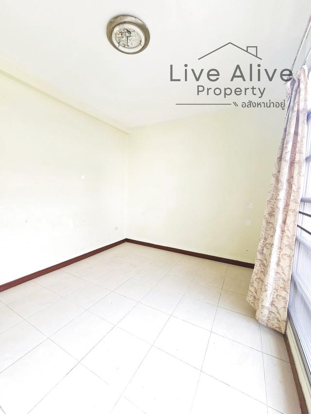 #S-0016 📣📣ขายด่วน!! #ทาวน์โฮมแถวอ่อนนุช80 #พัฒนาการ บ้านเปล่าเหมาะสำหรับทำรีโนเวทเพื่ออยู่อาศัยเอง ทำเลดีมาก 👍 7