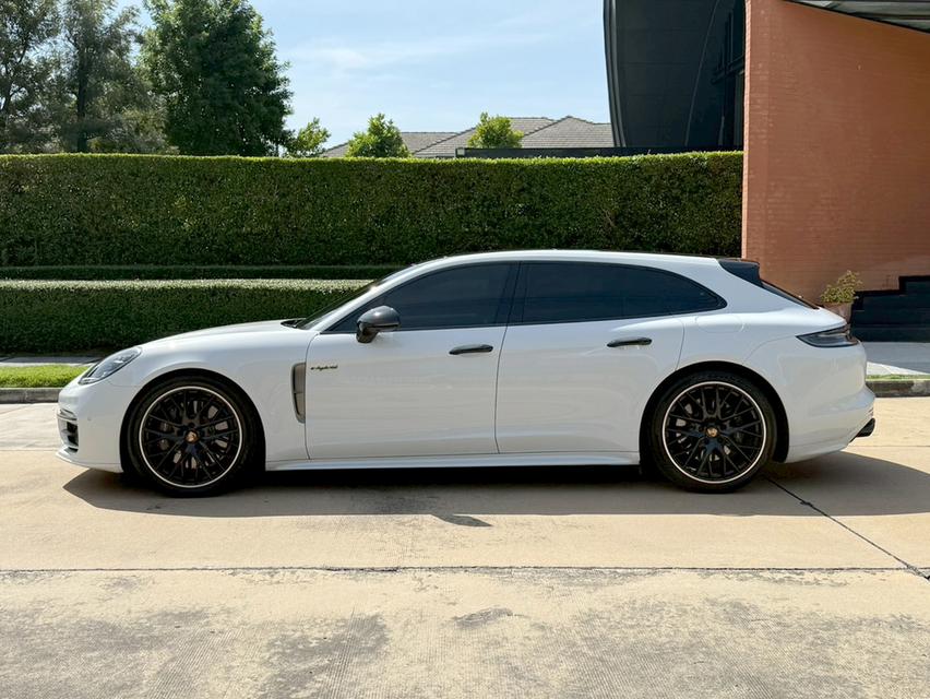 PORSCHE PANAMERA 2.9 4E-HYBRID SPORT TURISMO 2022สีเดิมๆทั้งคัน ไม่เคยชน