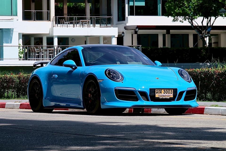 Porsche 911 Carrera 4 GTS Coupe 2017