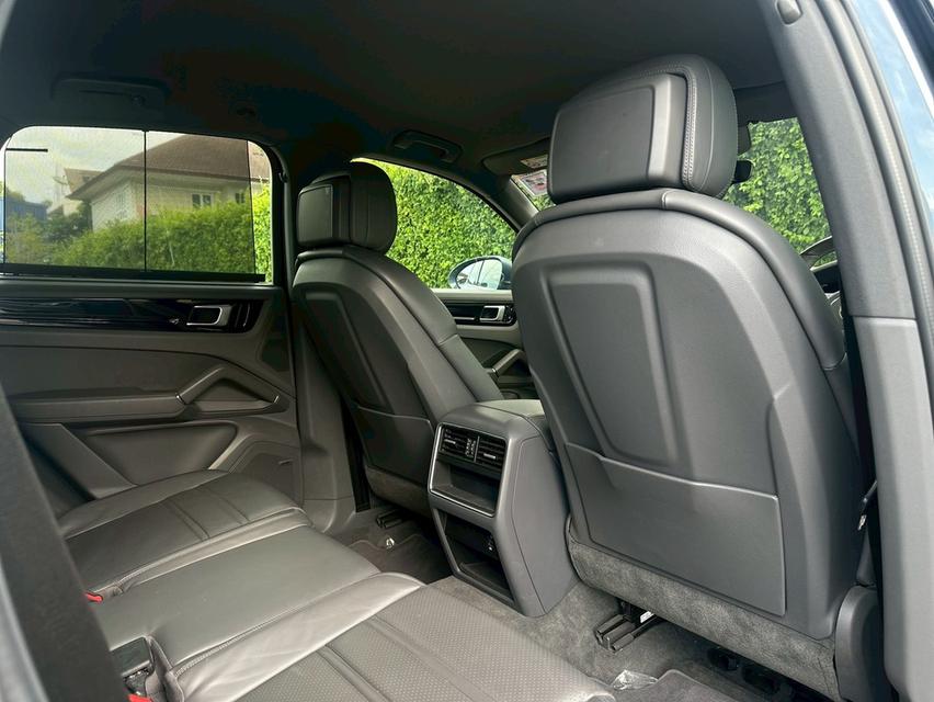 Porsche Cayenne 3.0 V6 E-Hybrid AAS ปี 2019  15