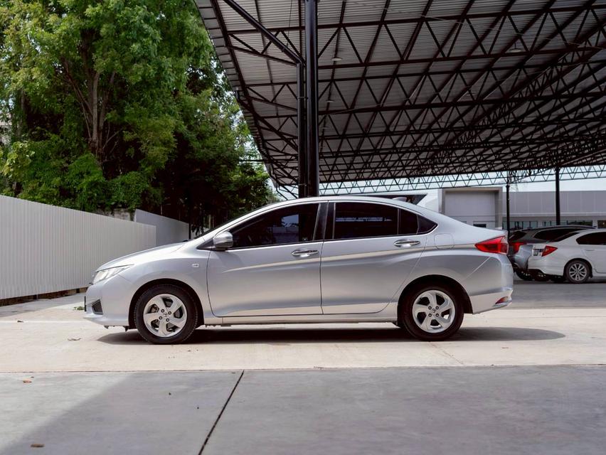 HONDA CITY 1.5V ปี 2015 รับประกันเครื่องเกียร์ 3 ปีหลังการขาย