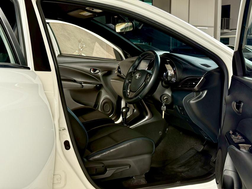 Toyota yaris 7