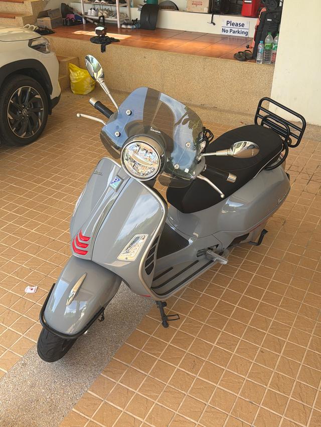 Vespa GTS 300 Super Sport HPE (2021) รูปที่ 2