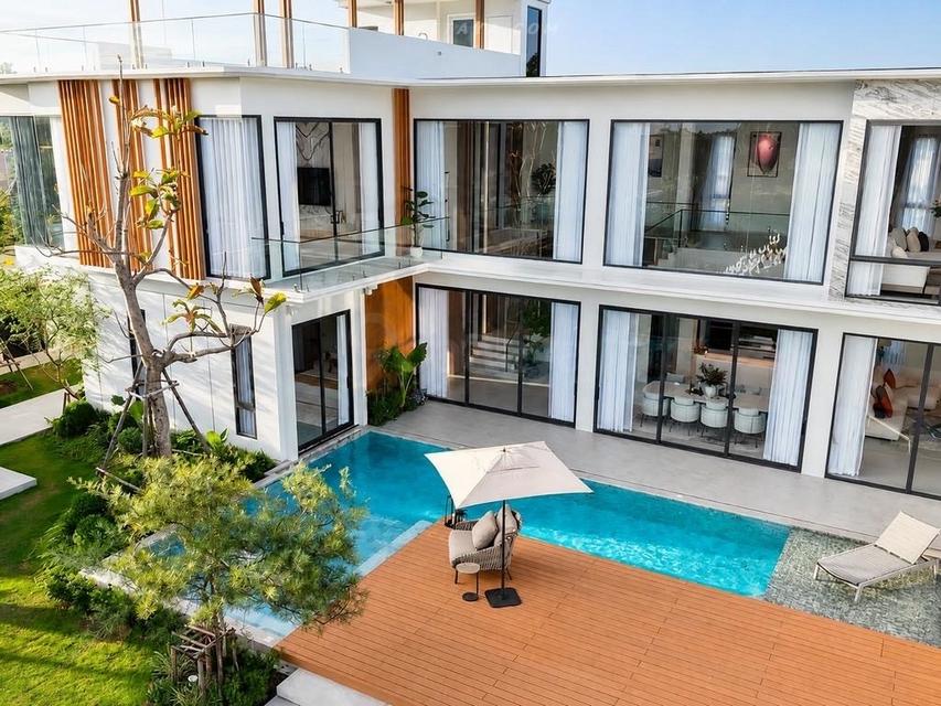For Sale — Ultra Luxury Pool Villa near Mabprachan Lake, Pattaya• Land size: 408 sq.wah• Usable area: over 1,200 sq.m.• 5 luxury bedrooms• 10 bathroom รูปย่อยที่ 1
