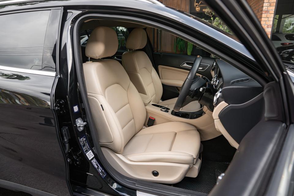 ⏱️เลขไมล์แท้35,xxx km. “Mercedes-Benz GLA200 Urban“ Facelift ปี 2019