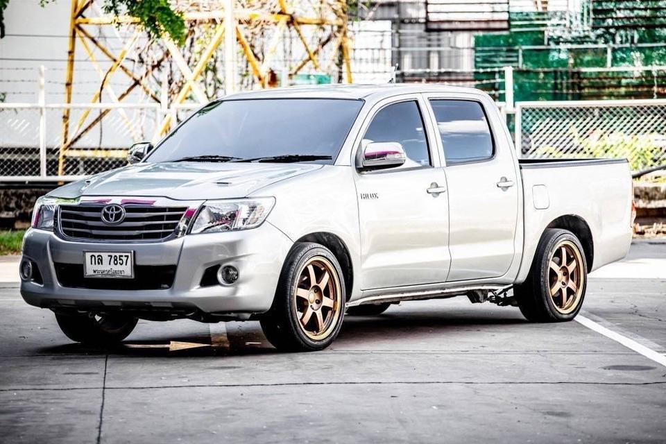 Toyota Vigo Champ Double Cab 4ประตู 2.5E ปี 2011 สีเทา