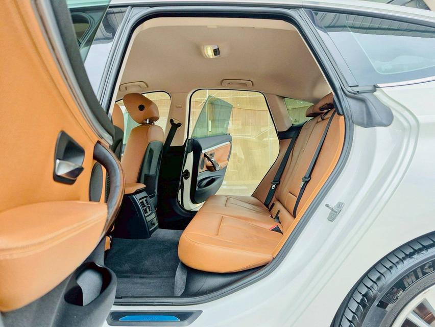 BMW 320D GT ปี15 16
