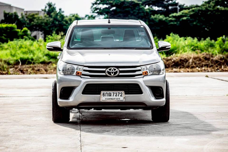 TOYOTA HILUX REVO 2.4 E DOUBLE CAB สีเทา ปี 2017  2
