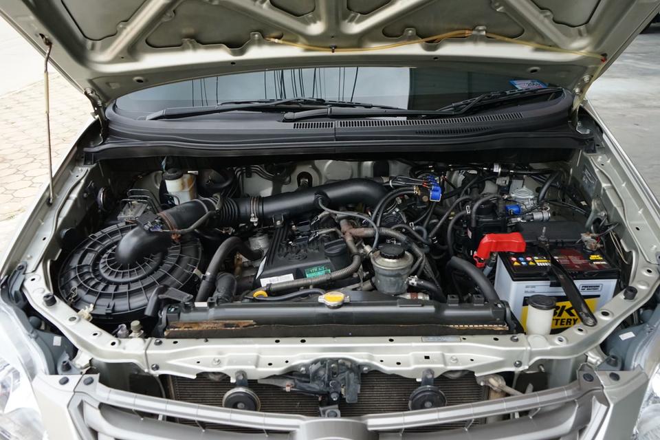 2014 TOYOTA INNIVA 2.0G OPTION 6