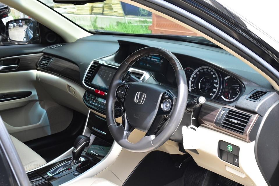 รหัสรถ PB8669 HONDA ACCOR 2.0 EL AUTO 2017 เบนซิน 20
