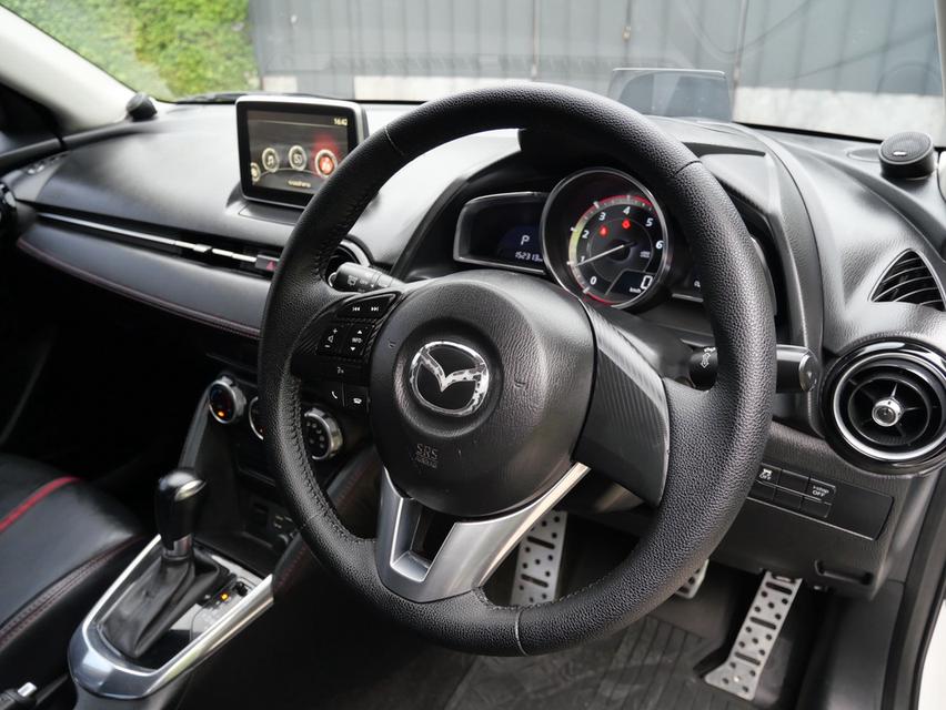 Mazda2 XD High Plus ปี2015 Book serviceครบ  9