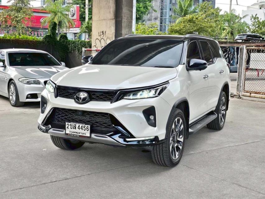 รหัสรถ WMT4456 Fortuner 2.8 Legender Black Top 4WD ปี 2022 3