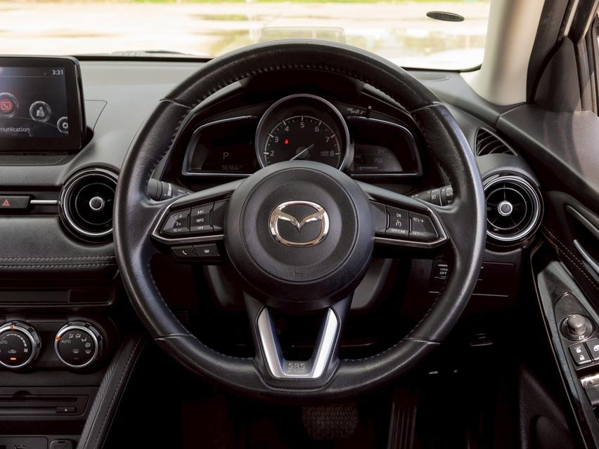 รหัสรถ 12AT2258 Mazda 2 1.3 Skyactiv High Connect | ปี : 2018 8