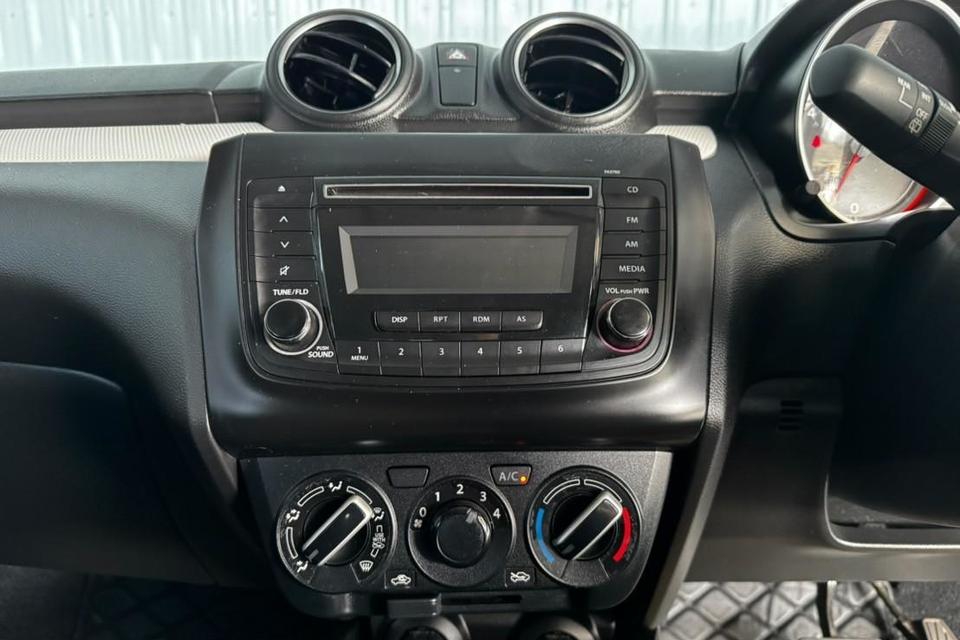Suzuki Swift 1.2GL CVT เบนซิน เกียร์ออโต้  ปี2018 17