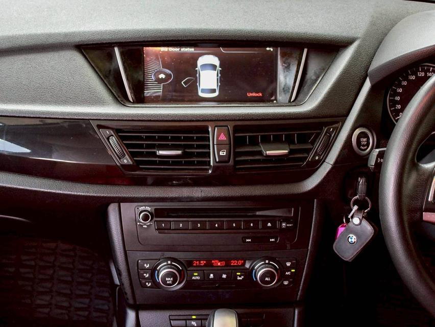 BMW X1 , Sdriver 1.8i Sport ปี 2015 โฉม ปี 09-16  16