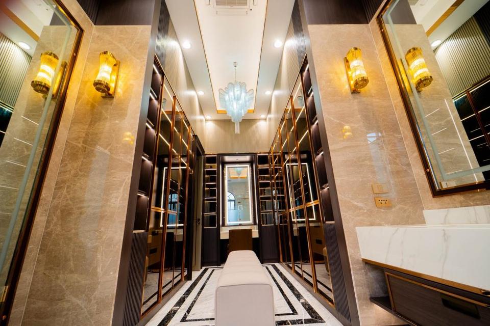 บ้าน ขายคฤหาสน์หรู พุทธมณฑลสาย 3 ราคา 250 ล้านบาท ตกแต่งสวยหรูพร้อมเข้าอยู่ 9