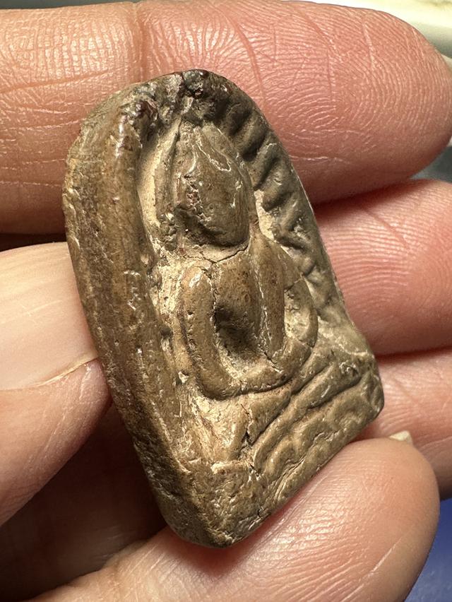 พระกำแพง ซุ้มกอ พิมพ์ใหญ่ รูปที่ 3