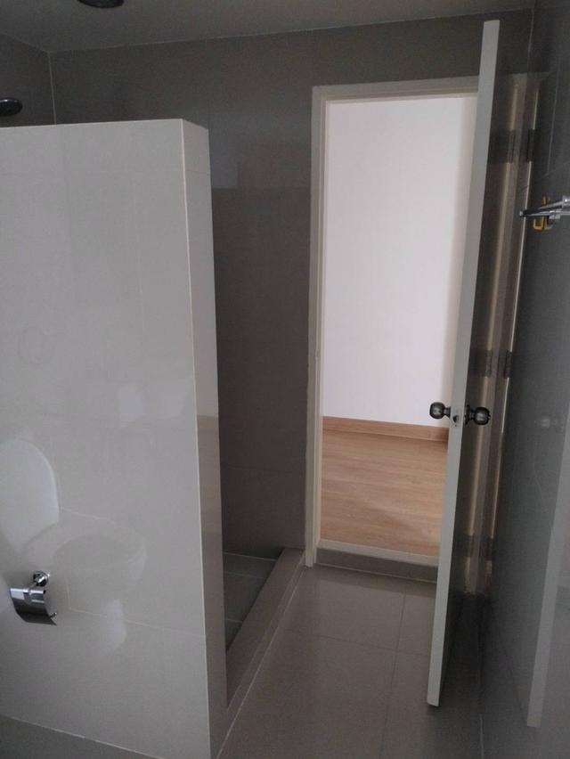 ขาย D5 Condo 56.76 ตรม. ตั้งอยู่ในซอยนวลจันทร์56 เขตบึงกุ่ม กทม. 10