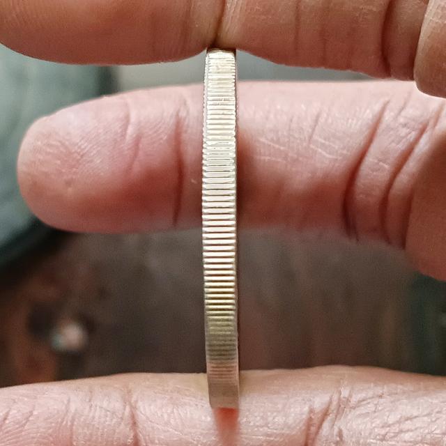 เหรียญ 50 บาท วาระ ที่ระลึกฉลองราชสมบัติครบ 70 ปี รัชกาลที่9 ปี 2559 ไม่ผ่านใช้ 3