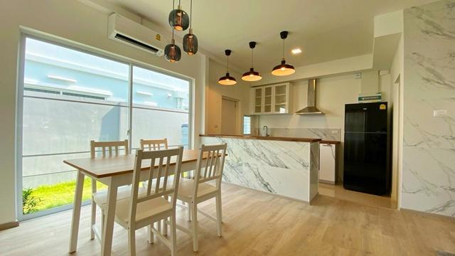 อินดี้ 2 บางนา รามคำแหง2 รร.นานาชาติคอนคอร์เดียน 2.9 กม.ให้เช่าทาวน์โฮมหรู 3 ชั้นหลังมุมใต้หลังคาสวยงาม พร้อมสวนด้านข้าง 3