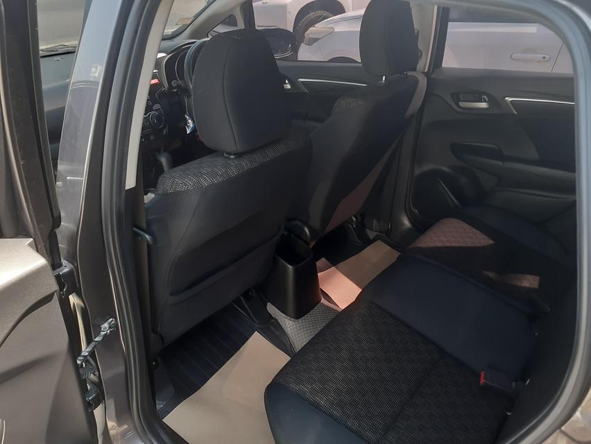 รถยนต์ honda jazz ปี2017 A/T 1.5 สีเทา ราคา375,000 รูปที่ 2