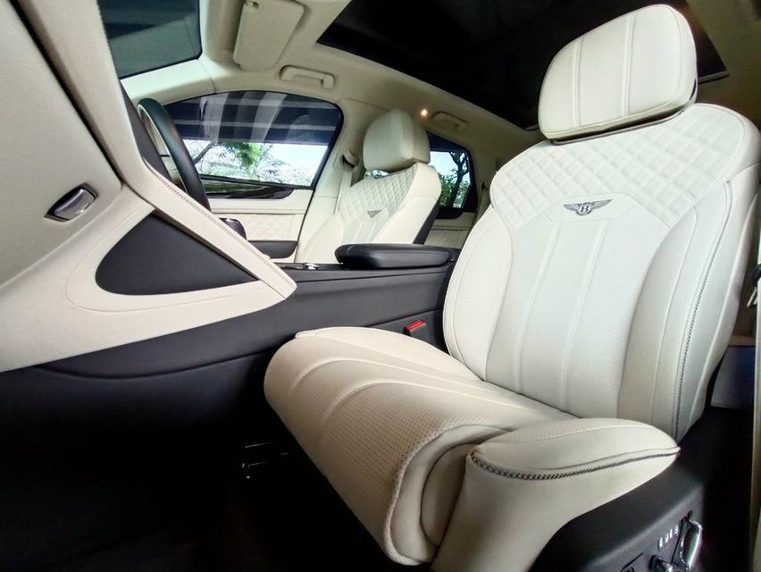 รหัสรถ PEAT53 🚐🚙 Bentley Bentayga Hybrid (demo) 9