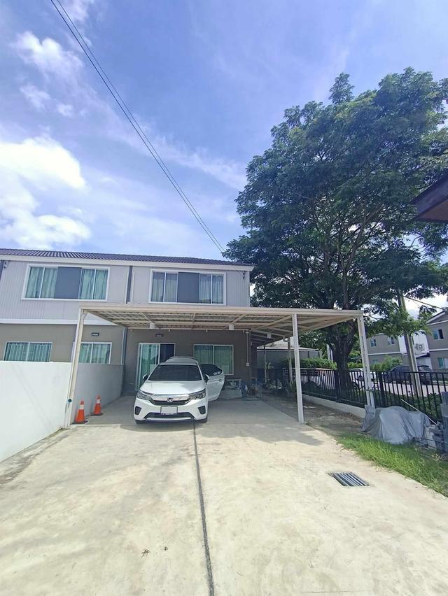ทาวน์โฮม 2ชั้น(หน้ากว้าง5.5เมตร) 4ห้องนอน 2ห้องน้ำ 4ที่จอดรถ (บ้านหลังริมมีหน้าต่างทุกห้อง) 2