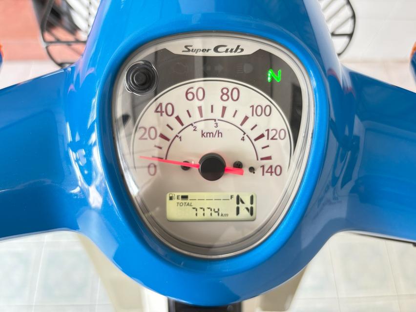 Super Cub โฉม2023 สภาพซื้อจอด รถมือเดียว เอกสารครบ ไม่เคยล้ม เครื่องเดิม ชุดสีไร้รอย จัดส่งได้ วิ่ง7000 ปลายปี66