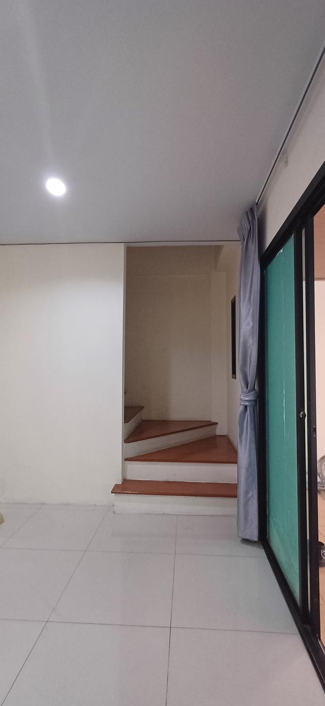 ขายทาวน์โฮม 3 ชั้น ในโครงการหมู่บ้านอินฟินิตี้ บางบัวทอง นนทบุรี 6