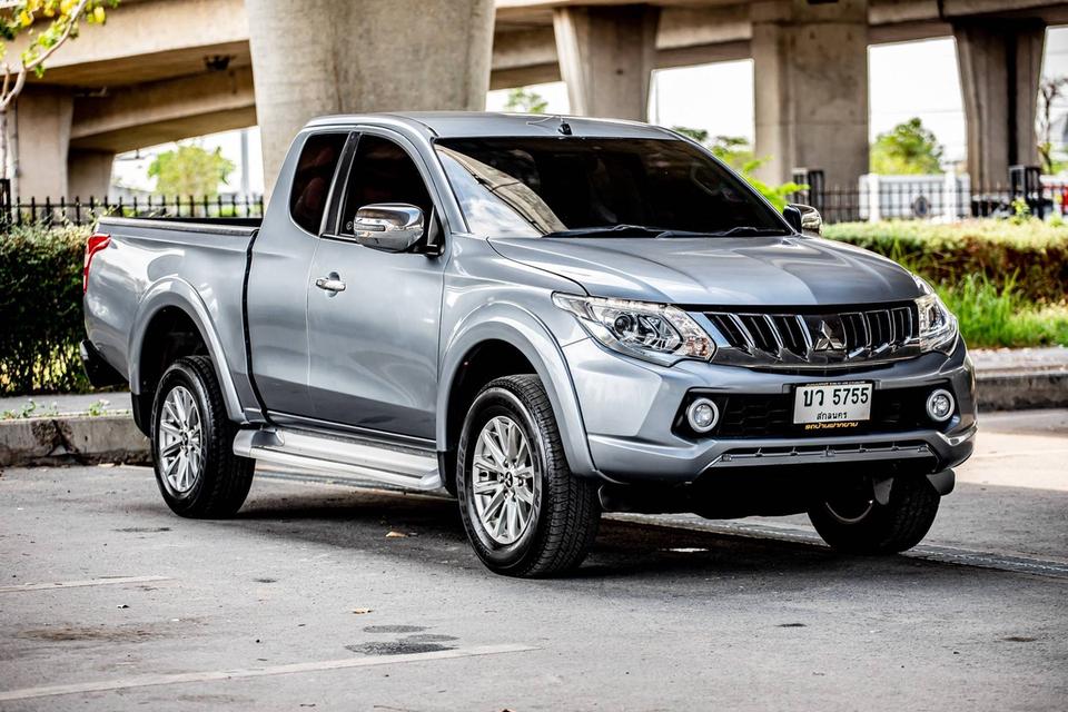 Mitsubishi Triton PLUS MEGA CAB 2.4 GT ปี 2017 เกียร์ธรรมดา สีเทา ปุ่มสตาท์ 3