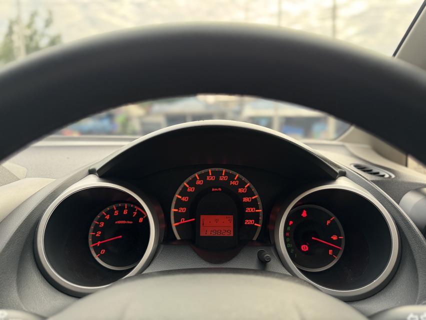 Honda Jazz Ge 2011 AUTO 9