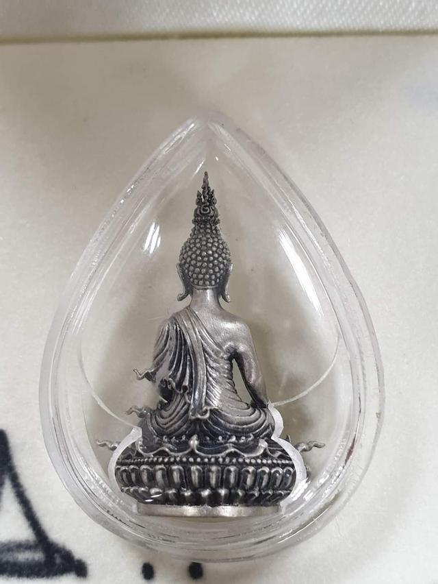 พระพุทธเนื้อเงิน