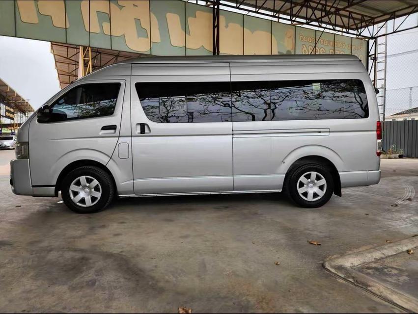 TOYOTA COMMUTER 3.0 AT DIESEL 2018