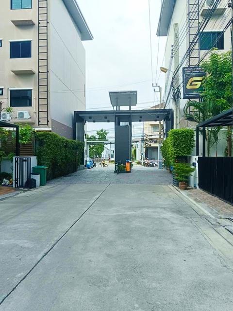 เช่าทาวน์โฮม 3ชั้น ใหม่ 220 ตร.ม. แจส เออร์เบิน ศรีนครินทร์ 2.6 กม.สุขุมวิท113 MRT ศรีเทพา 1กม. 3นอน 3น้ำ อิมพีเรียลเวิล 5