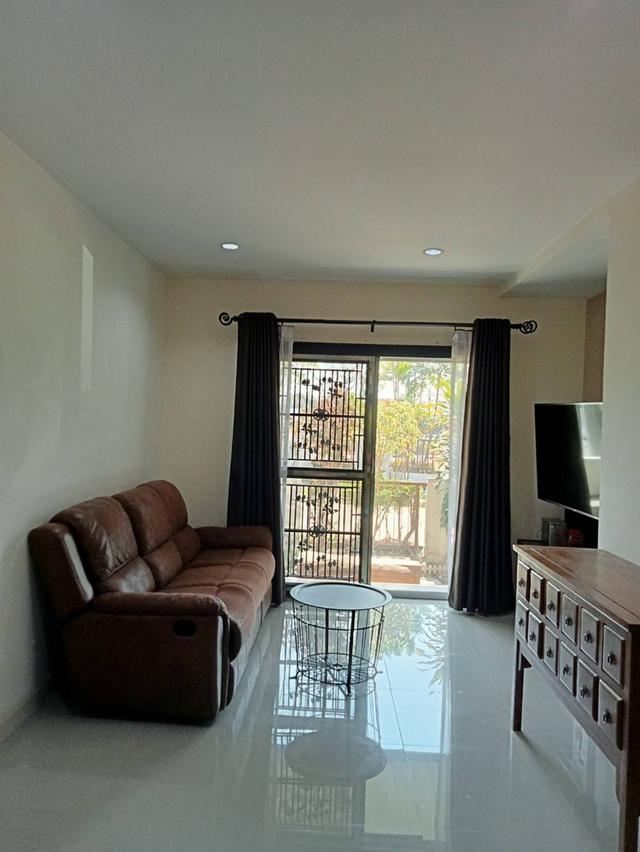 ให้เช่าทาวเฮ้าส์ ไอลีฟทาวน์ พระราม 2 กม 18 1