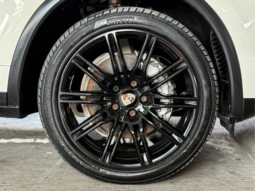 2012 PORSCHE CAYENNE S, 3.0 S HYBRID 15