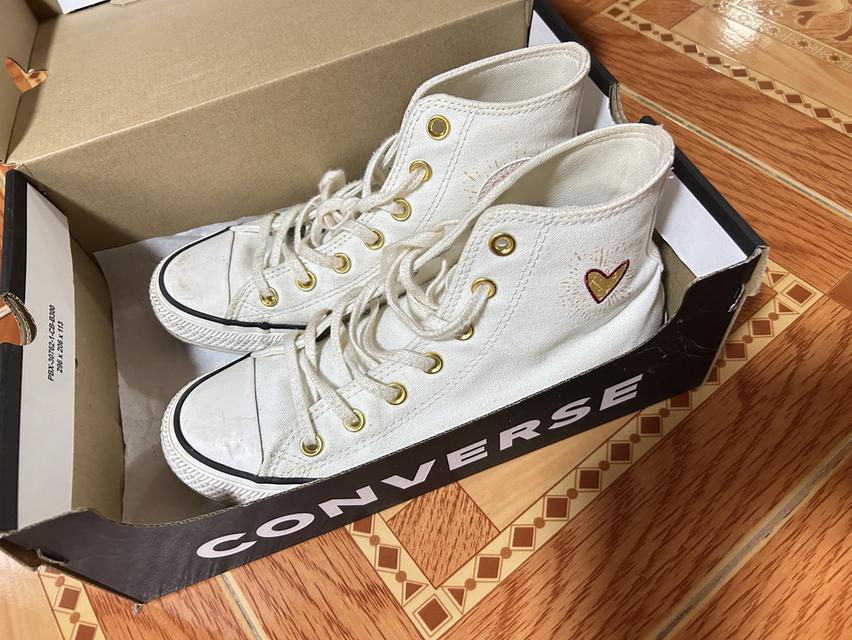รองเท้าconverse มือสอง