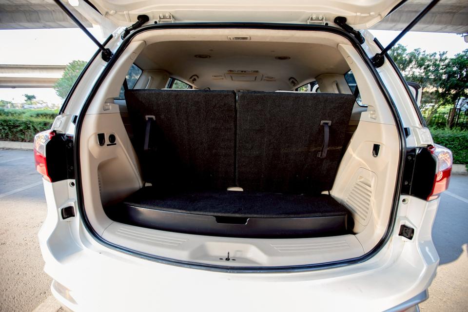 Isuzu Mu-X 1.9 DVD สีขาว ปี 2017 มือเดียวป้ายแดง 19