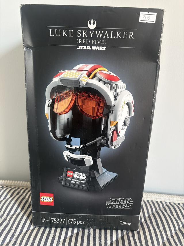 LEGO Star Wars Luke Skywalker (Red Five) Helmet (75327)