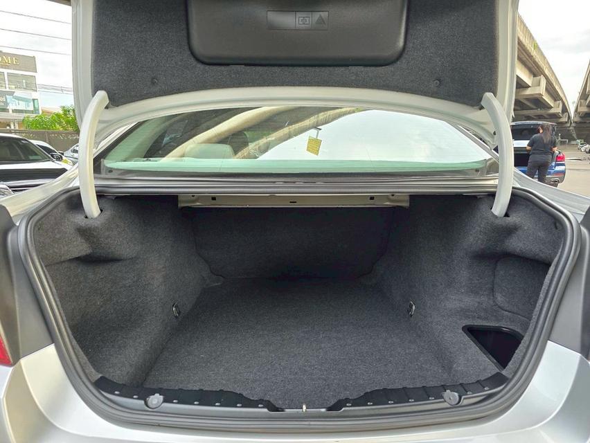 รหัสรถ WMT725 BMW 523i ปี 2014 16