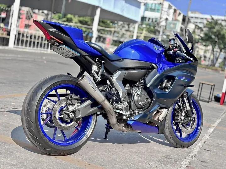 ส่งต่อรถมอเตอร์ไซค์สวยๆ  Yamaha R7 3