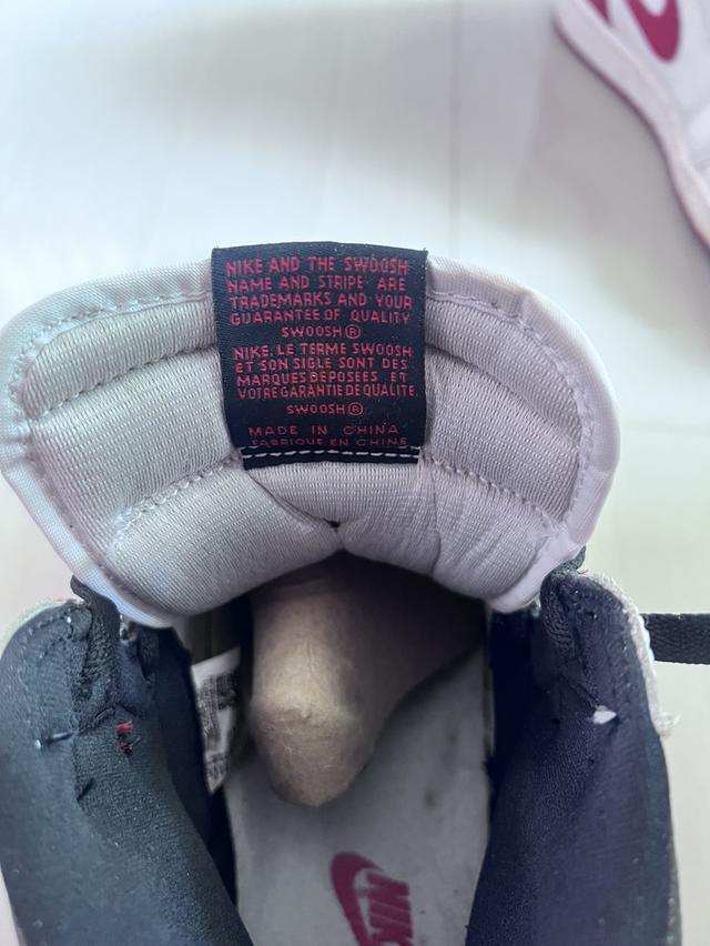 ขายรองเท้า nike ari jordan1